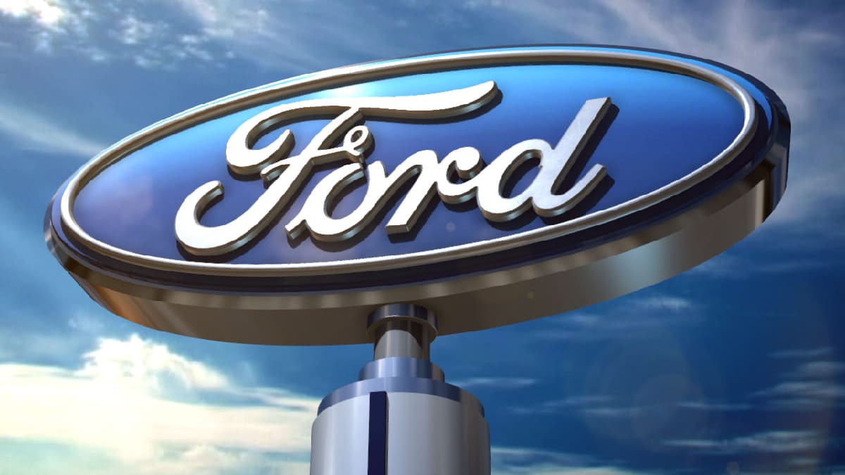 فورد تستأنف إنتاج سيارات F-150 Lightning.. تفاصيل