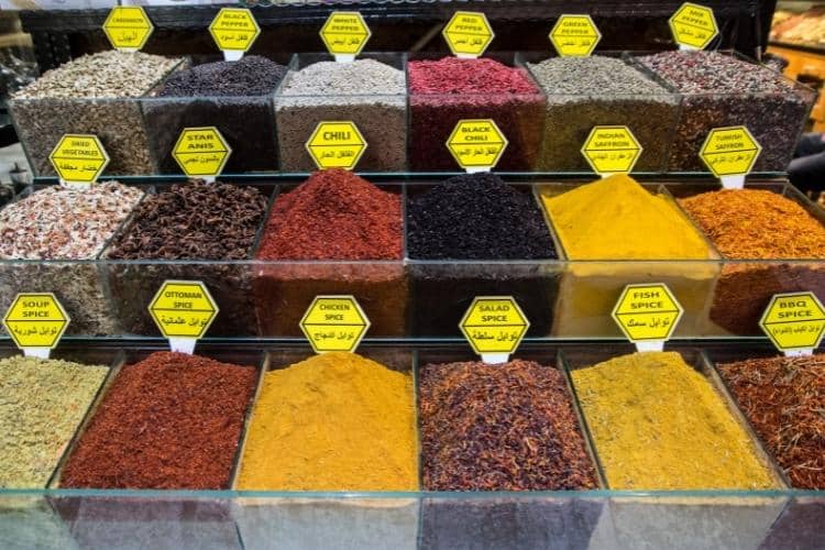 مشروع تعبئة وتغليف البهارات 2023 – افضل تجارة مربحة بدون مخاطرة أو خسائر