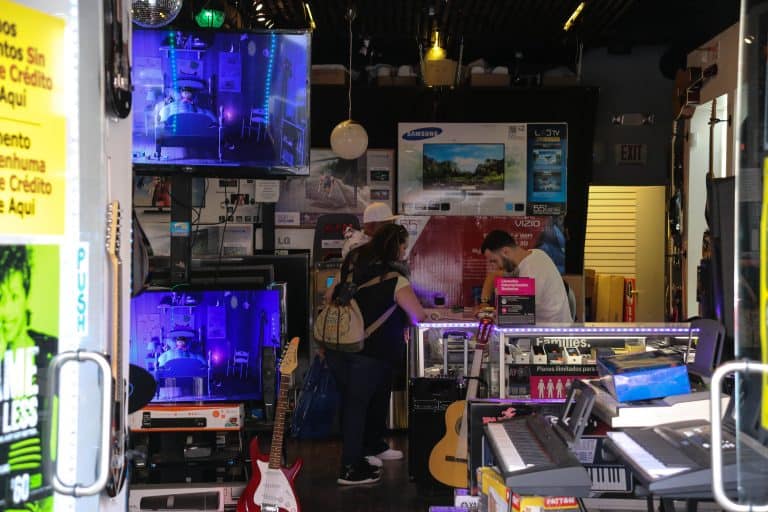 مشروع محل إلكترونيات .. الشروط وعوامل النجاح