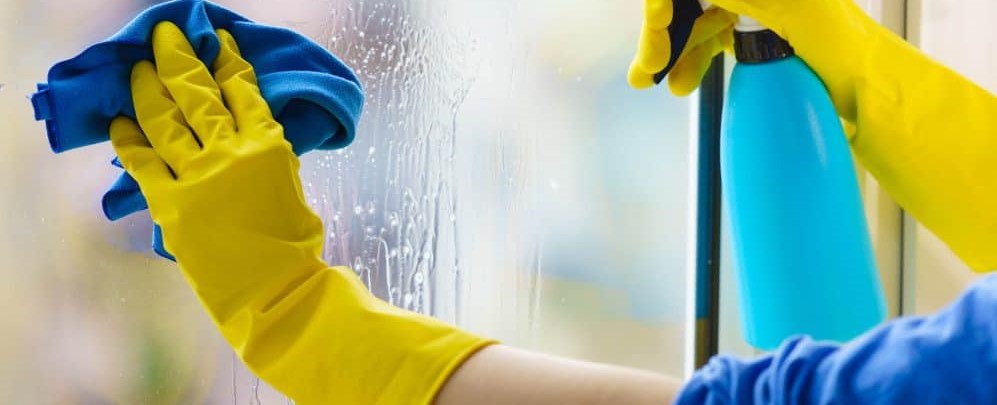 مشروع تنظيف النوافذ.. فرص ومزايا