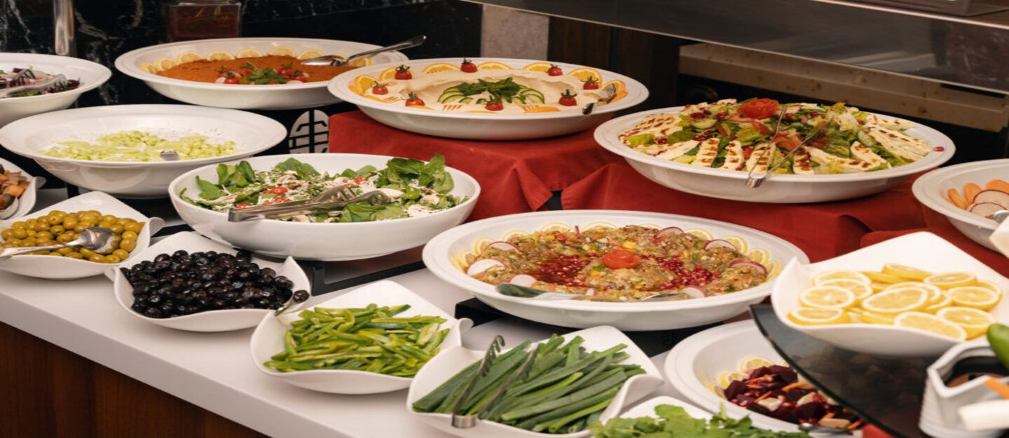 أشهر مطاعم البوفيه في الفجيرة