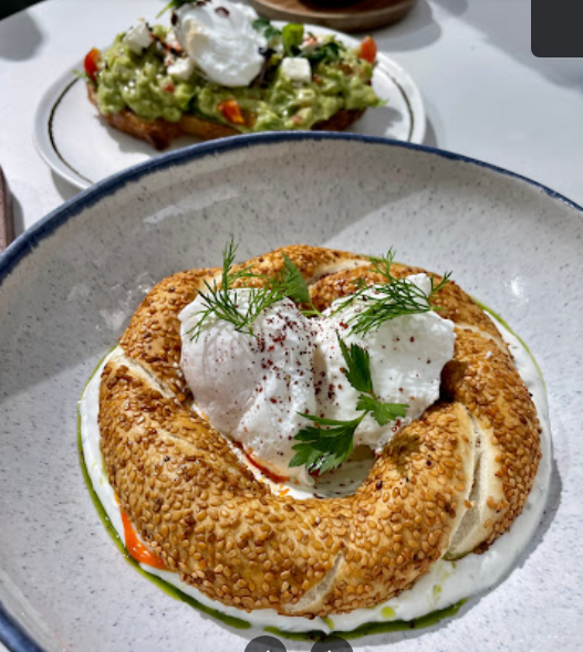 مطعم The Host دبي (الاسعار + المنيو + الموقع)